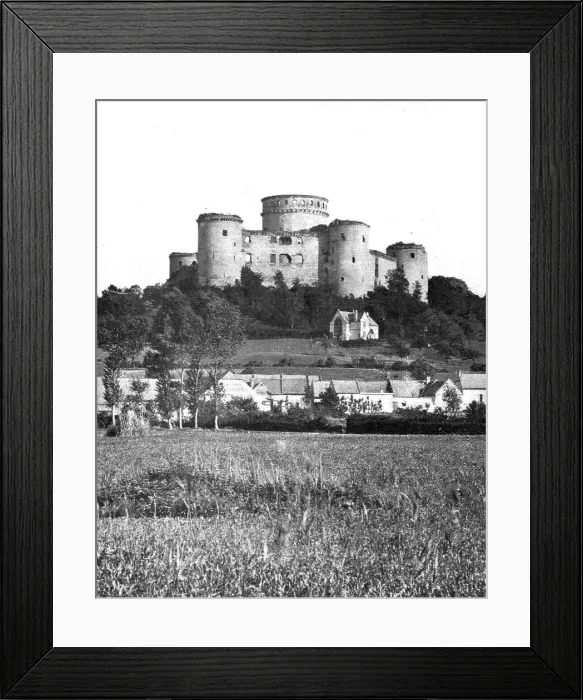 Framed Print : Le Royaume de la Mort'; Avant Coucy-le-Chateau, vu du Nord-Ouest, 1917. Creator: Unknown Framed Print : Le Royaume de la Mort'; Avant Coucy-le-Chateau, vu du Nord-Ouest, 1917. Creator: Unknown