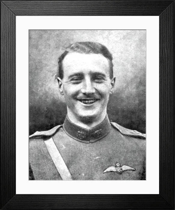 Framed Print : La victoire de l'avion; Le lieutenant aviateur William Leefe Robinson, 1916. Creator: Unknown Framed Print : La victoire de l'avion; Le lieutenant aviateur William Leefe Robinson, 1916. Creator: Unknown