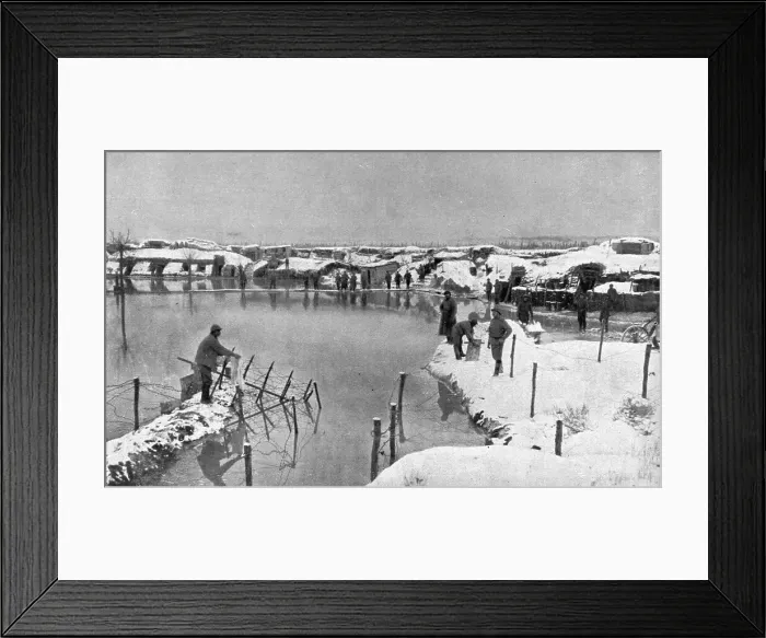 Framed Print : Un secteur humide; L'inondation d'un cantonnement de deuxieme ligne en Champagne, 1917. Creator: Unknown Framed Print : Un secteur humide; L'inondation d'un cantonnement de deuxieme ligne en Champagne, 1917. Creator: Unknown