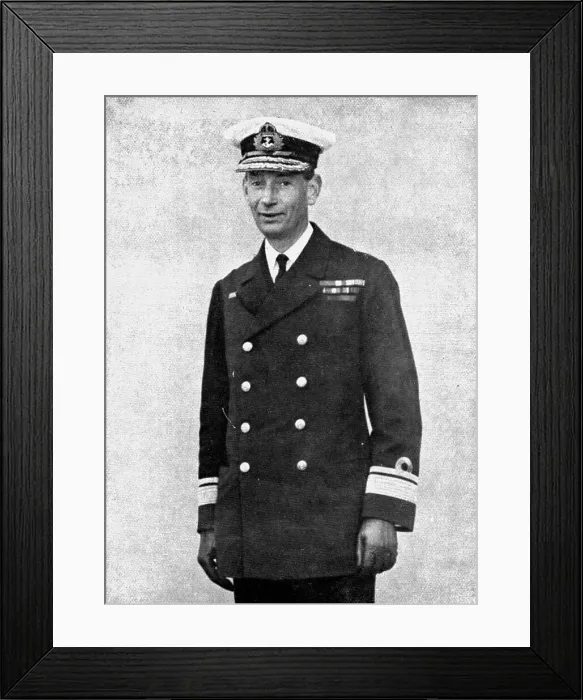 Framed Print : L'attaque navale de Zeebrugge et Ostende; Apres Zeebrugge, Le vice-amiral Roger Keyes... 1918. Creator: Unknown Framed Print : L'attaque navale de Zeebrugge et Ostende; Apres Zeebrugge, Le vice-amiral Roger Keyes... 1918. Creator: Unknown