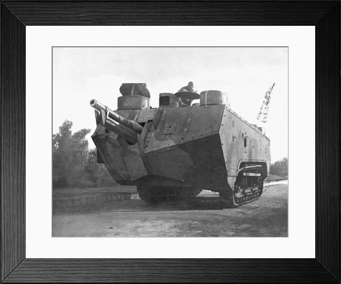 Framed Print : Sur le massif de Moronvilliers; Notre artillerie d'assaut: char armé a l'avant d'un canon... 1917. Creator: Unknown Framed Print : Sur le massif de Moronvilliers; Notre artillerie d'assaut: char armé a l'avant d'un canon... 1917. Creator: Unknown