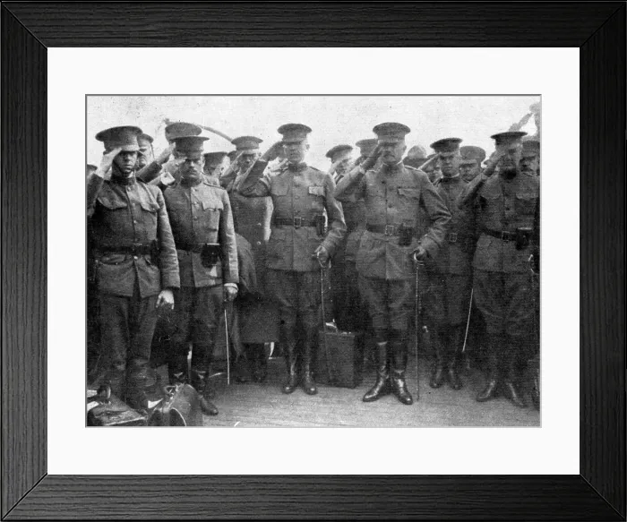 Framed Print : L'Arrivee du General Pershing; Le general et ses officiers ecoutant la Marseillaise, 1917. Creator: Unknown Framed Print : L'Arrivee du General Pershing; Le general et ses officiers ecoutant la Marseillaise, 1917. Creator: Unknown
