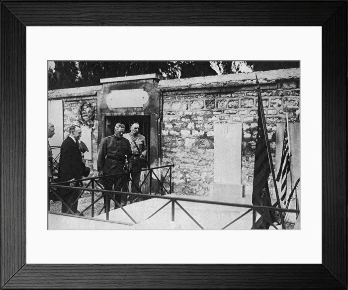 Framed Print : La Visite de Pershing a La Fayette; Le general, devant la tombe de La Fayette: a sa droite... 1917 Creator: Unknown Framed Print : La Visite de Pershing a La Fayette; Le general, devant la tombe de La Fayette: a sa droite... 1917 Creator: Unknown