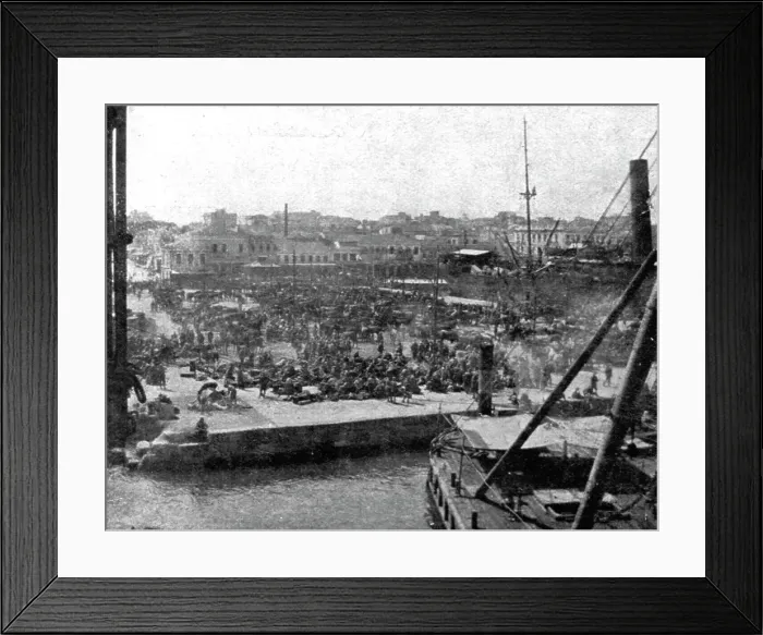 Framed Print : Les Evenements de Grece; Le 12 juin 1917, a 17 heures: la cavalerie et le materiel debarques...1917 Creator: Unknown