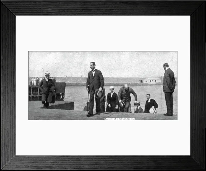 Framed Print : Les Evenements de Grece; Apres avoir quitte la terre grecque, le 14 juin, a bord du yacht... 1917. Creator: Unknown Framed Print : Les Evenements de Grece; Apres avoir quitte la terre grecque, le 14 juin, a bord du yacht... 1917. Creator: Unknown