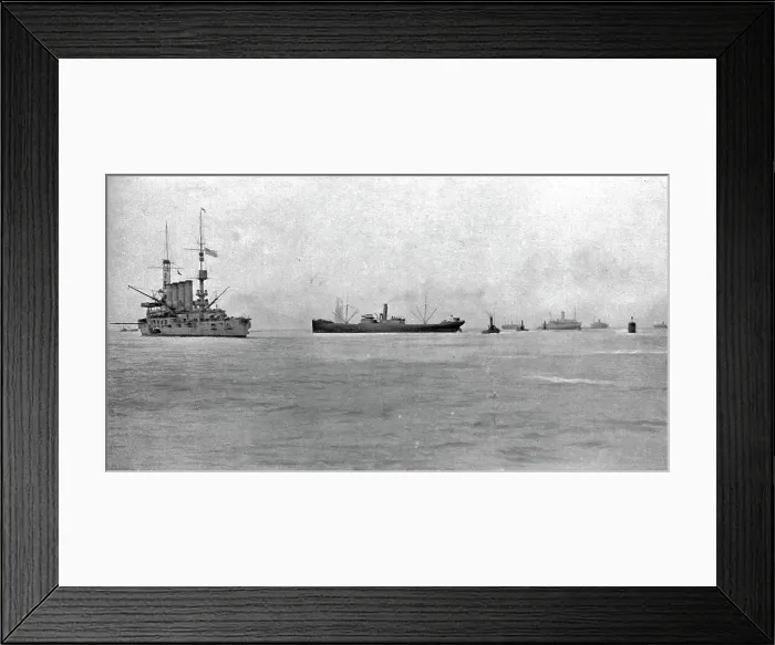 Framed Print : Les Premiers Contingents Americains en France; L'entrée des transports americains sous... 1917. Creator: Unknown Framed Print : Les Premiers Contingents Americains en France; L'entrée des transports americains sous... 1917. Creator: Unknown