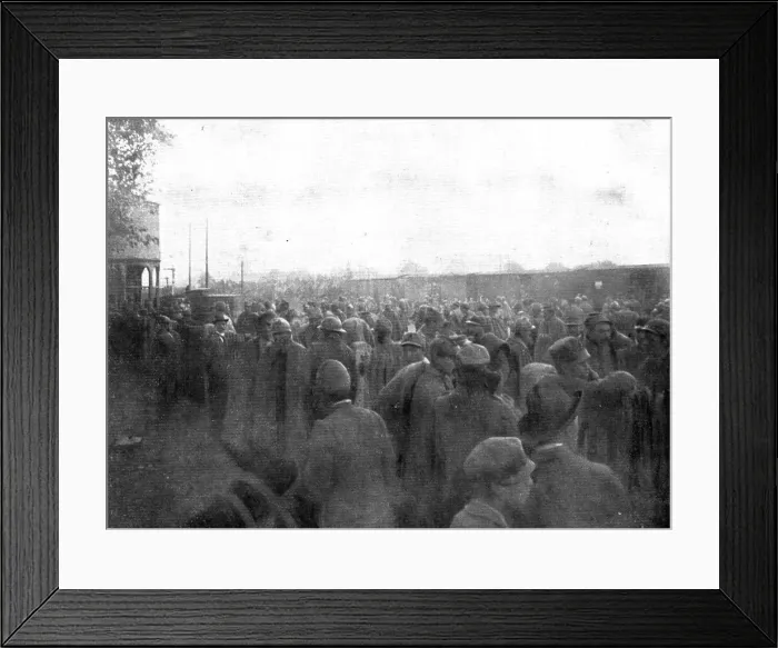 Framed Print : The Dark Hours of Italy; Influx of troops to an evacuation station, 1917. Creator: Unknown Framed Print : The Dark Hours of Italy; Influx of troops to an evacuation station, 1917. Creator: Unknown