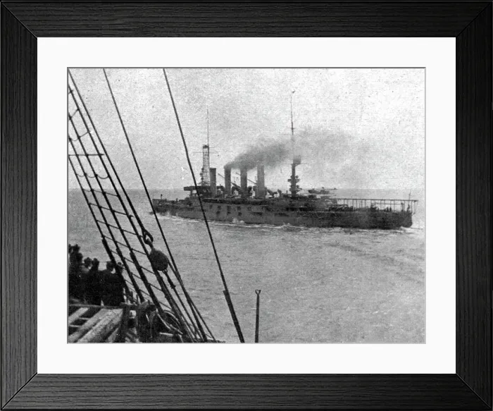 Framed Print : La Mission Joffre-Viviani en Amerique; Le cuirasse americain venu au-devant de la Lorraine... 1917 Creator: Unknown Framed Print : La Mission Joffre-Viviani en Amerique; Le cuirasse americain venu au-devant de la Lorraine... 1917 Creator: Unknown