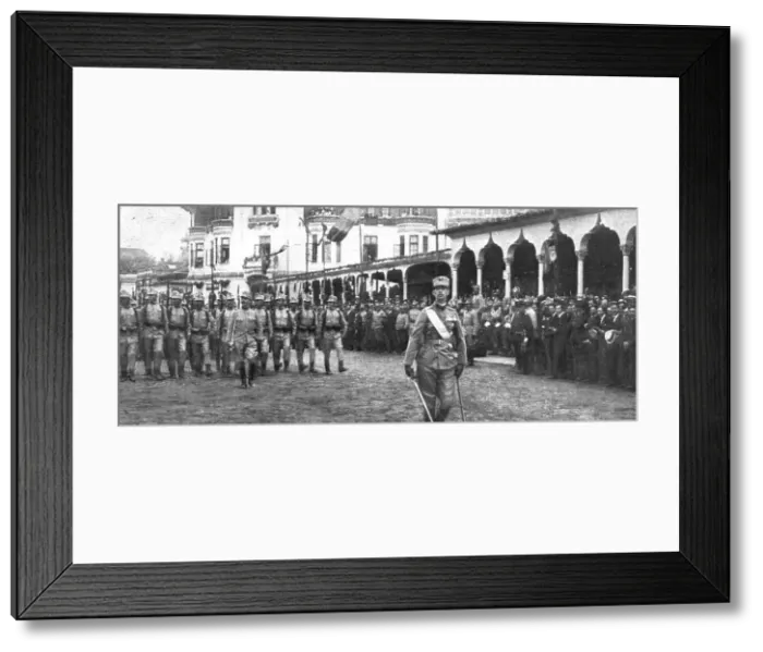 Framed Print : La Roumanie dans la Guerre; Le prince royal Carol, heritier fe la couronne, defilant a la tete sa c Creator: Unknown Framed Print : La Roumanie dans la Guerre; Le prince royal Carol, heritier fe la couronne, defilant a la tete sa c Creator: Unknown