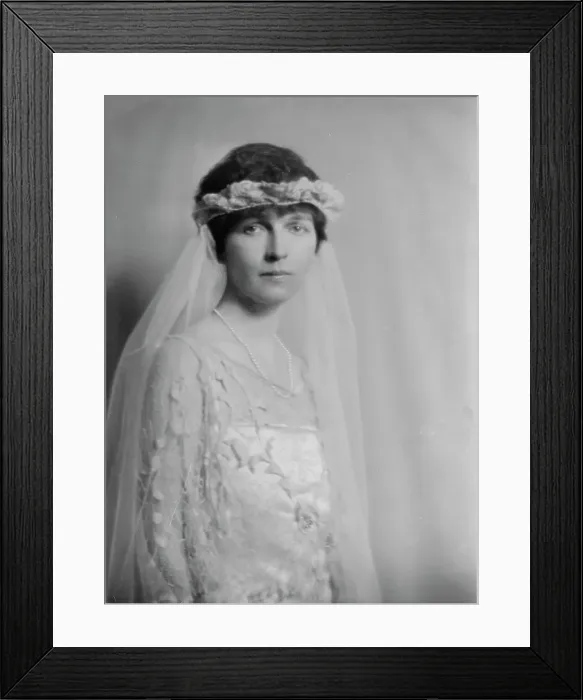 Framed Print : Mrs. B. Dominick, portrait photograph, 1918 Feb. 19. Creator: Arnold Genthe Framed Print : Mrs. B. Dominick, portrait photograph, 1918 Feb. 19. Creator: Arnold Genthe