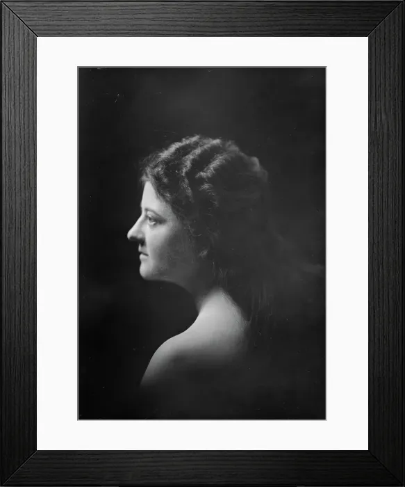Framed Print : Miss Doris Doscher, portrait photograph, 1918 Dec. 12. Creator: Arnold Genthe Framed Print : Miss Doris Doscher, portrait photograph, 1918 Dec. 12. Creator: Arnold Genthe