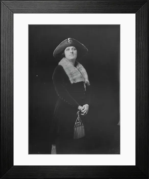 Framed Print : Mrs. Drake, portrait photograph, 1919 Feb. 10. Creator: Arnold Genthe Framed Print : Mrs. Drake, portrait photograph, 1919 Feb. 10. Creator: Arnold Genthe