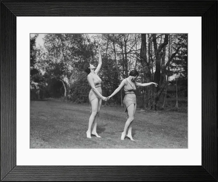 Framed Print : Elizabeth Duncan dancers, between 1916 and 1941. Creator: Arnold Genthe Framed Print : Elizabeth Duncan dancers, between 1916 and 1941. Creator: Arnold Genthe