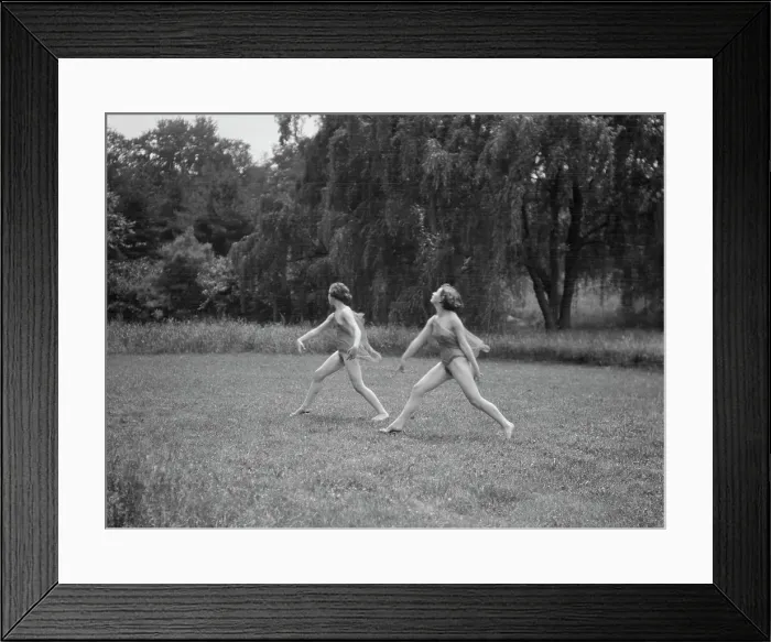 Framed Print : Elizabeth Duncan dancers, between 1916 and 1941. Creator: Arnold Genthe Framed Print : Elizabeth Duncan dancers, between 1916 and 1941. Creator: Arnold Genthe