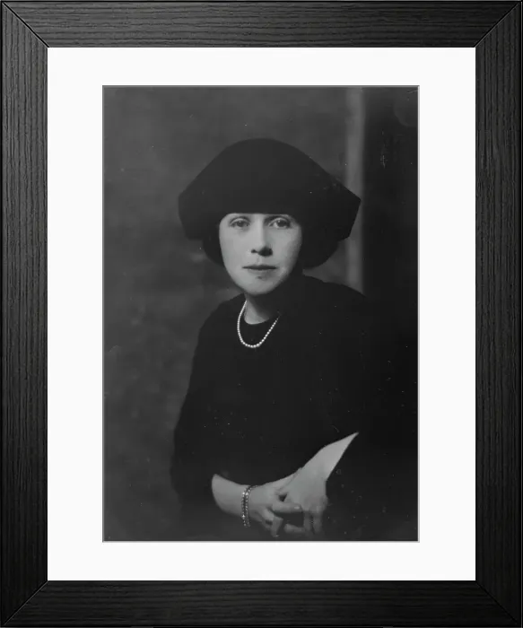 Framed Print : Mrs. E.R. Gleason, portrait photograph, 1917 Nov. 19. Creator: Arnold Genthe Framed Print : Mrs. E.R. Gleason, portrait photograph, 1917 Nov. 19. Creator: Arnold Genthe