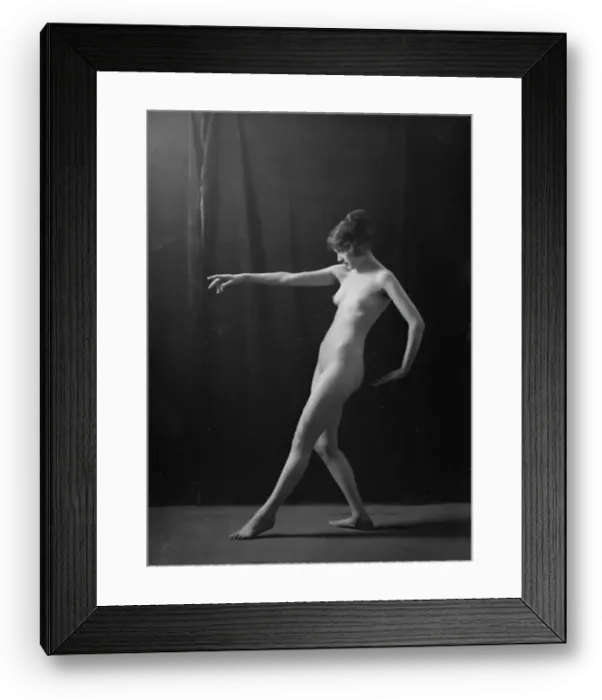 Framed Print : Miss Lina Grossman, portrait photograph, 1918 Dec. 7. Creator: Arnold Genthe Framed Print : Miss Lina Grossman, portrait photograph, 1918 Dec. 7. Creator: Arnold Genthe