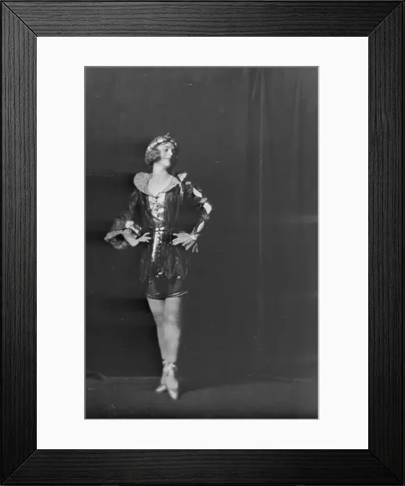 Framed Print : Mrs. Gugi, (Marion Vardi), between 1918 and 1922. Creator: Arnold Genthe Framed Print : Mrs. Gugi, (Marion Vardi), between 1918 and 1922. Creator: Arnold Genthe
