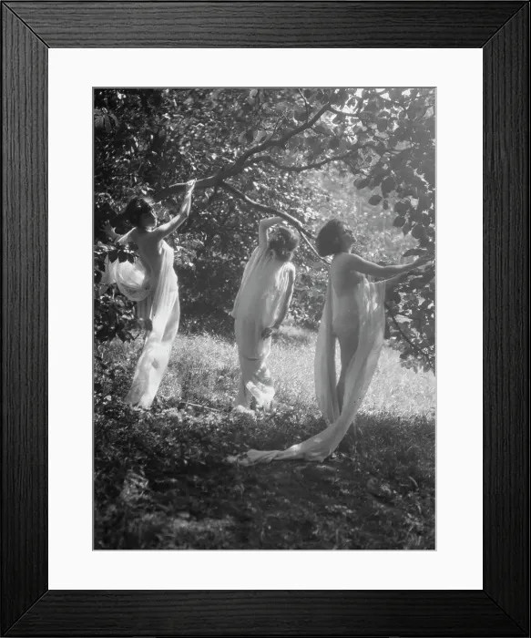 Framed Print : Helen Moeller dancers, between 1915 and 1922. Creator: Arnold Genthe Framed Print : Helen Moeller dancers, between 1915 and 1922. Creator: Arnold Genthe