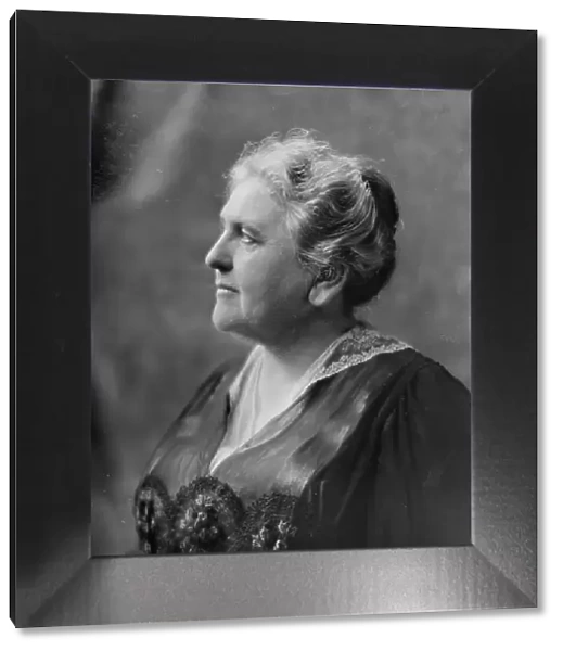 Mrs. C.H. Ingram, portrait photograph, 1919 May 26. Creator: Arnold Genthe