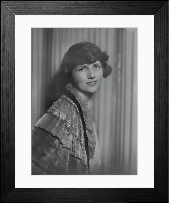 Framed Print : Mrs. H.R. Lee, portrait photograph, 1918 Oct. 30. Creator: Arnold Genthe Framed Print : Mrs. H.R. Lee, portrait photograph, 1918 Oct. 30. Creator: Arnold Genthe