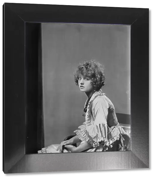 Miss Kathleen Martyn, portrait photograph, 1919 Sept. 23. Creator: Arnold Genthe