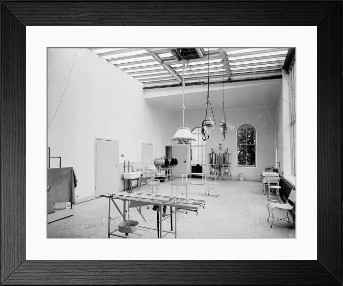Framed Print : Operating room in Brooklyn Navy Yard Hospital, between 1890 and 1901. Creator: Unknown Framed Print : Operating room in Brooklyn Navy Yard Hospital, between 1890 and 1901. Creator: Unknown