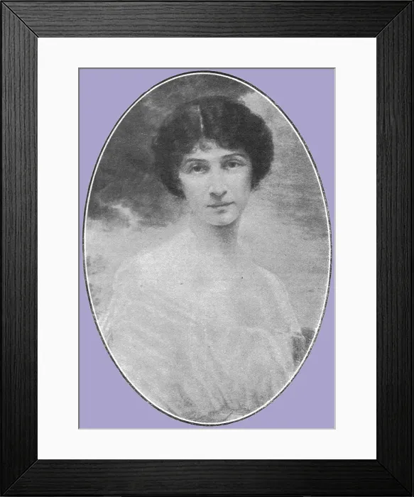 Framed Print : Mme Alexandra Narischkine, fondatrice d'un hopital a Salonique, 1916. Creator: Unknown Framed Print : Mme Alexandra Narischkine, fondatrice d'un hopital a Salonique, 1916. Creator: Unknown