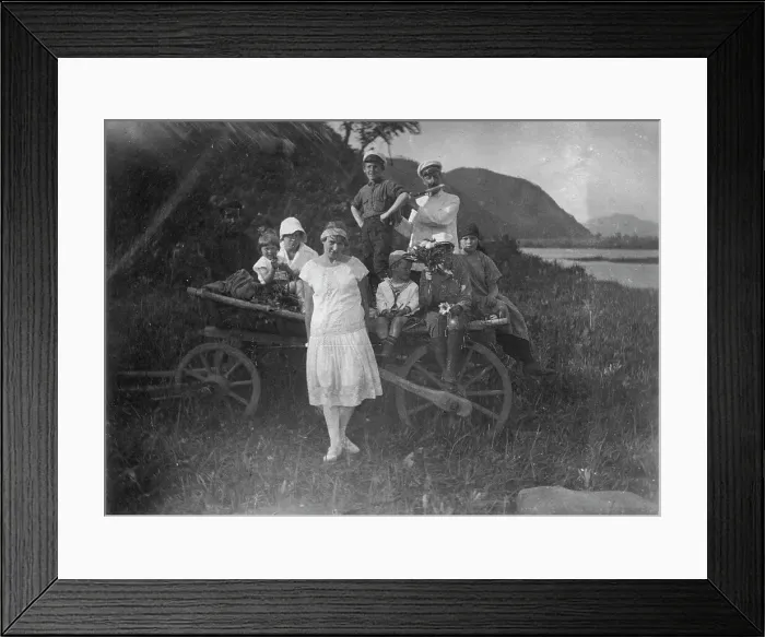 Framed Print : Mikhail Alekseevich. Pavlov with his Family and Acquaintances on a Picnic, 1920s. Creator: Unknown Framed Print : Mikhail Alekseevich. Pavlov with his Family and Acquaintances on a Picnic, 1920s. Creator: Unknown