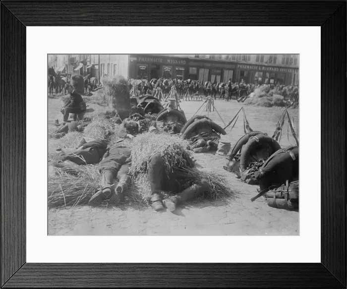 Framed Print : French soldiers resting after a march, 14 Sept? 1914. Creator: Bain News Service Framed Print : French soldiers resting after a march, 14 Sept? 1914. Creator: Bain News Service
