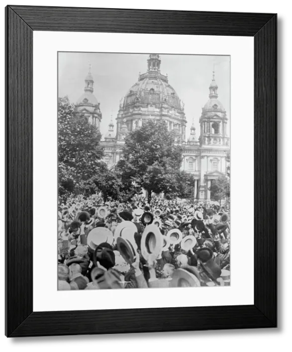 Framed Print : Berlin, cheering declaration of war, Aug 1914. Creator: Bain News Service