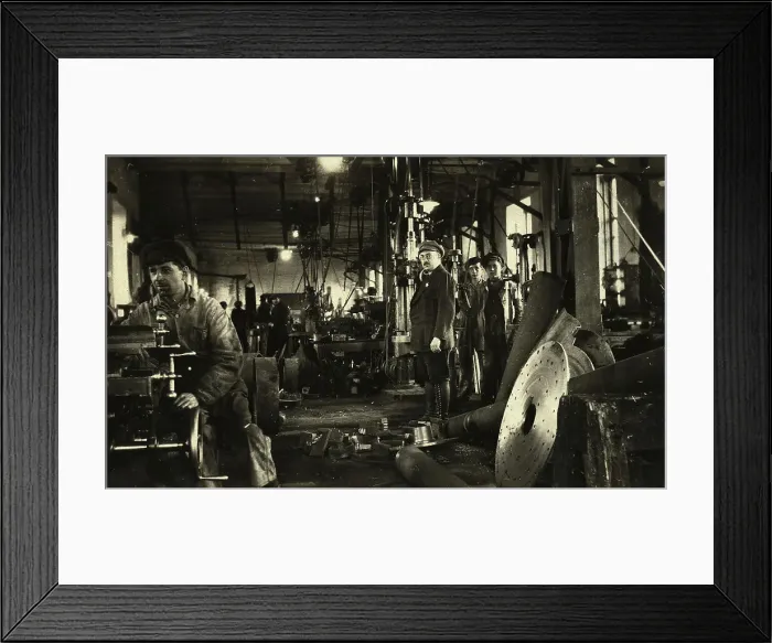 Framed Print : Untitled Photograph, 1922-1927. Creator: Unknown Framed Print : Untitled Photograph, 1922-1927. Creator: Unknown