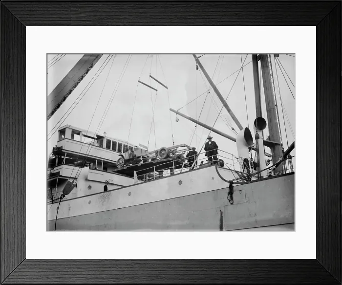 Framed Print : Loading war auto. on Sugura [i.e. Loading a truck chassis on the Suruga], between c1914 and c1915. Creator: Bain News Service