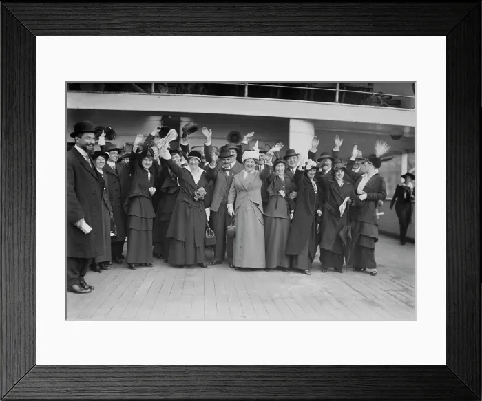 Framed Print : Doctors & families going to war zone, 10 / 17 / 14, Dr. Mary Crawford, 17 Oct 1914. Creator: Bain News Service. Doctors & families going to war zone, 10 / 17 / 14, Dr. Mary Crawford, 17 Oct 1914. Creator: Bain News Service Framed Print : Doctors & families going to war zone, 10 / 17 / 14, Dr. Mary Crawford, 17 Oct 1914. Creator: Bain News Service. Doctors & families going to war zone, 10 / 17 / 14, Dr. Mary Crawford, 17 Oct 1914. Creator: Bain News Service