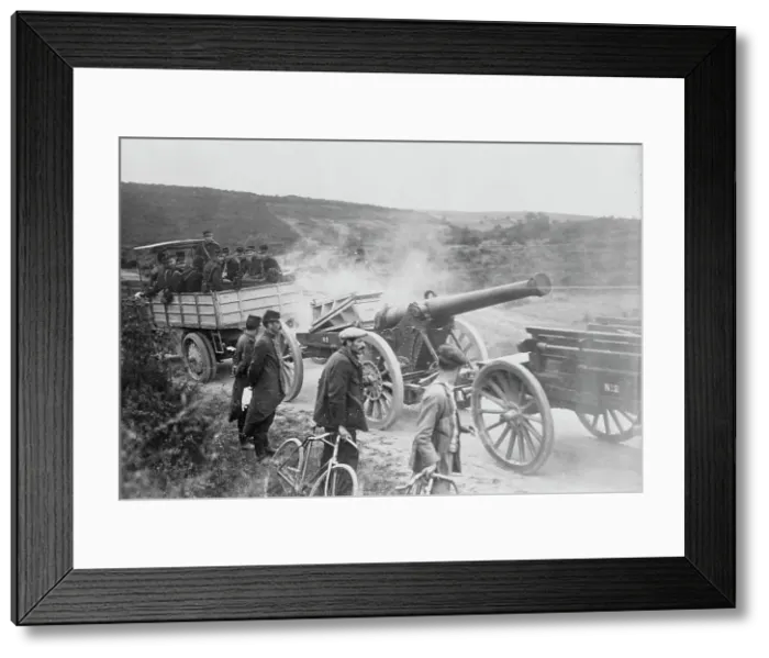 Framed Print : French Siege gun, between c1914 and c1915. Creator: Bain News Service Framed Print : French Siege gun, between c1914 and c1915. Creator: Bain News Service