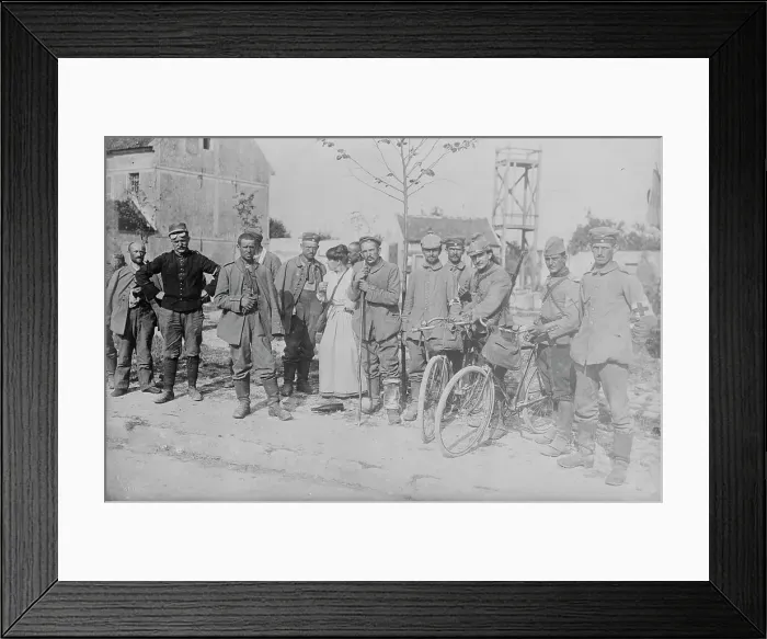 Framed Print : Neufmentier [i.e. Chauconin-Neufmontiers], German wounded prisoners, between c1914 and c1915. Creator: Bain News Service