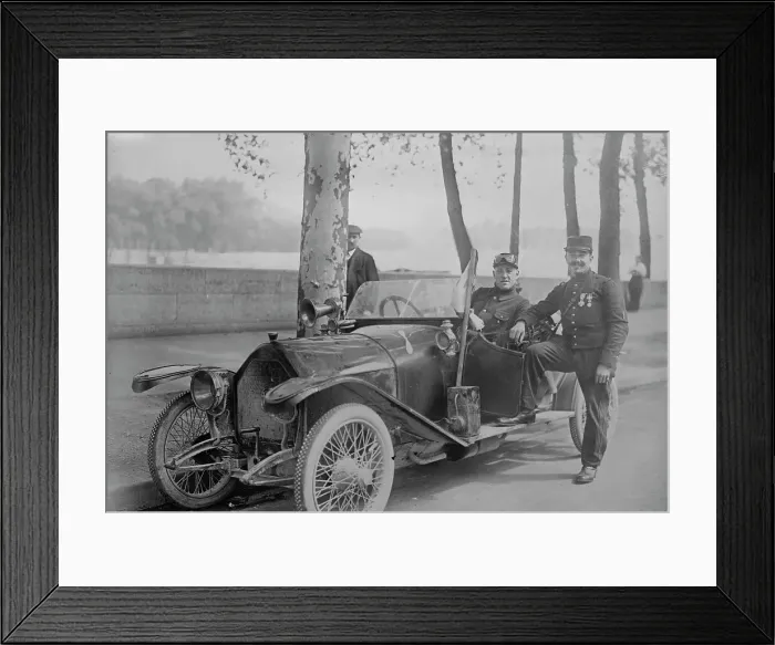 Framed Print : Monternier & Pegoud, between c1914 and c1915. Creator: Bain News Service. Monternier & Pegoud, between c1914 and c1915. Creator: Bain News Service Framed Print : Monternier & Pegoud, between c1914 and c1915. Creator: Bain News Service. Monternier & Pegoud, between c1914 and c1915. Creator: Bain News Service