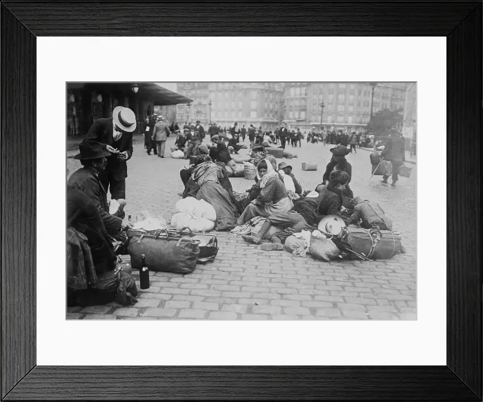 Framed Print : Refugees, Gare de Lyon, Paris, between c1914 and c1915. Creator: Bain News Service Framed Print : Refugees, Gare de Lyon, Paris, between c1914 and c1915. Creator: Bain News Service