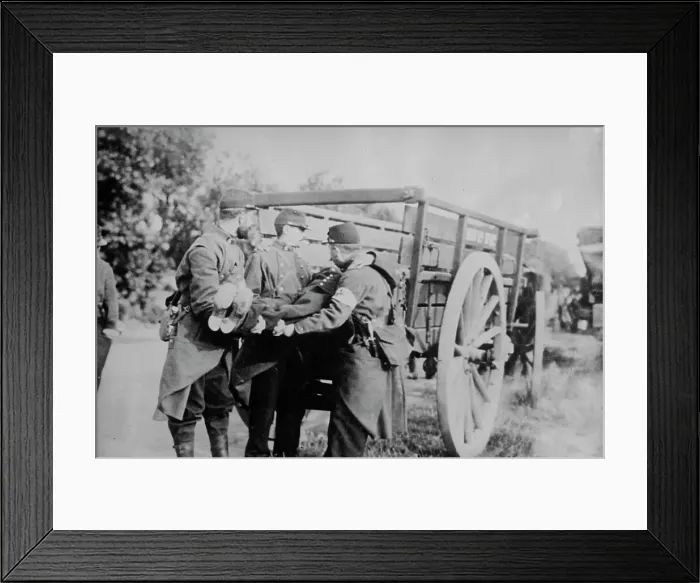 Framed Print : French pick up dead near Charleroi, 21 Oct 1914. Creator: Bain News Service
