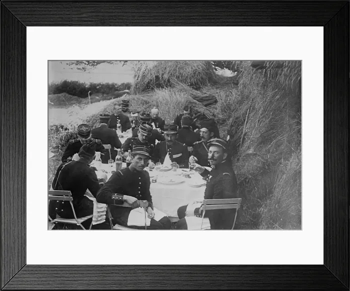 Framed Print : French Officers dining, between c1914 and c1915. Creator: Bain News Service Framed Print : French Officers dining, between c1914 and c1915. Creator: Bain News Service