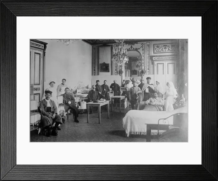 Framed Print : Hospital of Baroness D'Ephresee, Paris, between c1914 and c1915. Creator: Bain News Service Framed Print : Hospital of Baroness D'Ephresee, Paris, between c1914 and c1915. Creator: Bain News Service