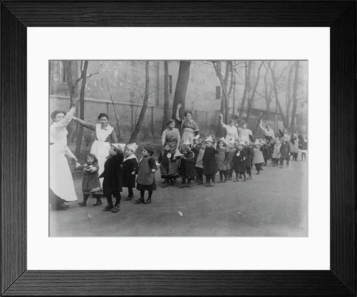 Framed Print : Berlin, Children of soldiers at front, between 1914 and c1915. Creator: Bain News Service Framed Print : Berlin, Children of soldiers at front, between 1914 and c1915. Creator: Bain News Service