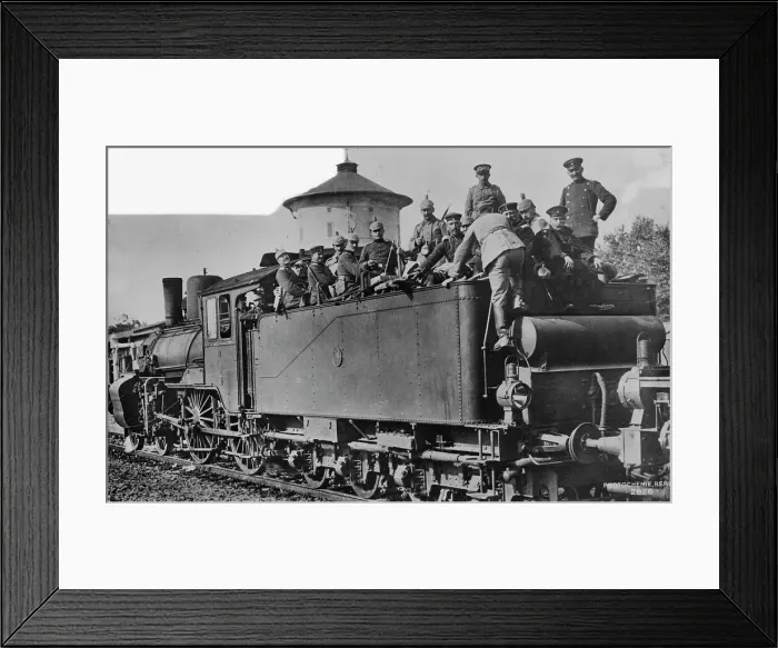 Framed Print : German troops en route to Russia, between c1914 and c1915. Creator: Bain News Service Framed Print : German troops en route to Russia, between c1914 and c1915. Creator: Bain News Service