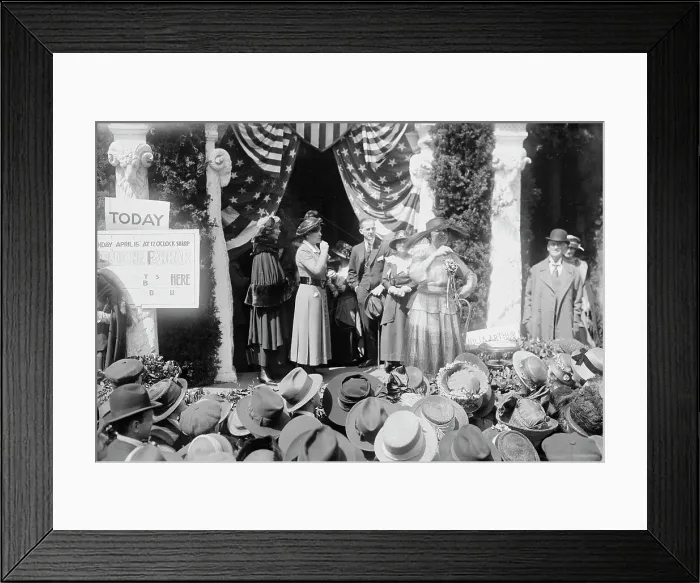 Framed Print : Farrar, 15 Apr 1918. Creator: Bain News Service Framed Print : Farrar, 15 Apr 1918. Creator: Bain News Service