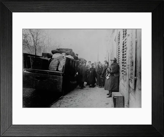 Framed Print : Nancy, Americans loading a camion, between c1915 and c1920. Creator: Bain News Service Framed Print : Nancy, Americans loading a camion, between c1915 and c1920. Creator: Bain News Service