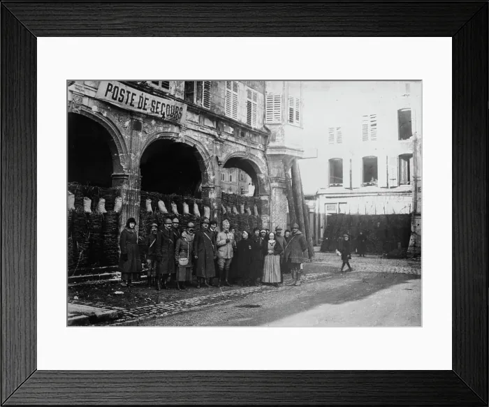 Framed Print : Pont-a-Mousson, American Relief Station, between c1915 and 1918. Creator: Bain News Service Framed Print : Pont-a-Mousson, American Relief Station, between c1915 and 1918. Creator: Bain News Service