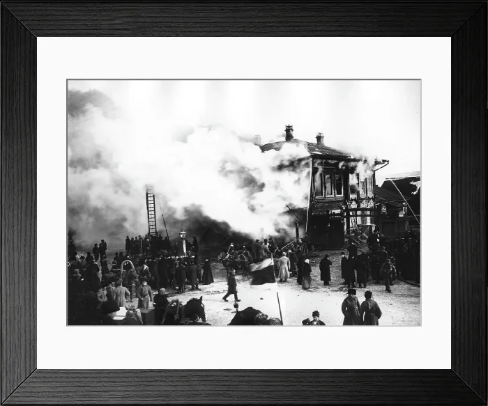 Framed Print : Fire at the Golden Anchor Hotel in Krasnoyarsk, 1908. Creator: LI Vonago Framed Print : Fire at the Golden Anchor Hotel in Krasnoyarsk, 1908. Creator: LI Vonago