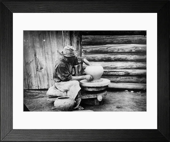Framed Print : Handicraft potter from the village of Atamanovskoye, Krasnoyarsk district, 1900. Creator: LI Vonago Framed Print : Handicraft potter from the village of Atamanovskoye, Krasnoyarsk district, 1900. Creator: LI Vonago