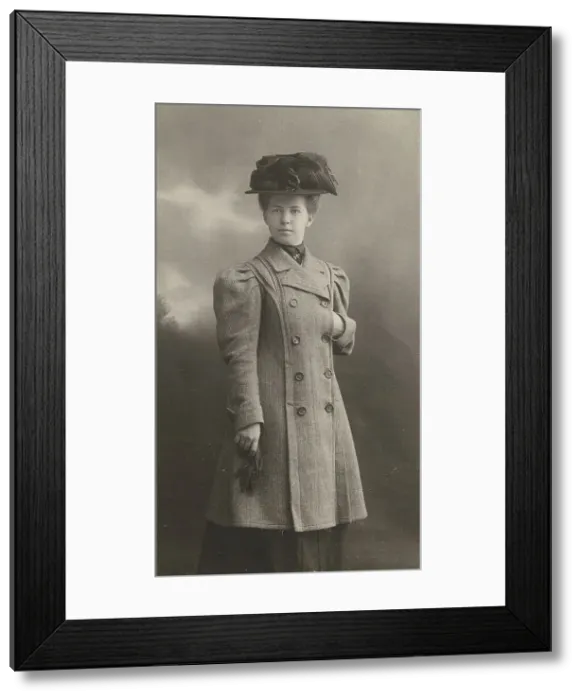 Framed Print : Photo portrait of Ada Innokentievna Kuskova, 1908. Creator: Karl Karlovich Bulla Framed Print : Photo portrait of Ada Innokentievna Kuskova, 1908. Creator: Karl Karlovich Bulla