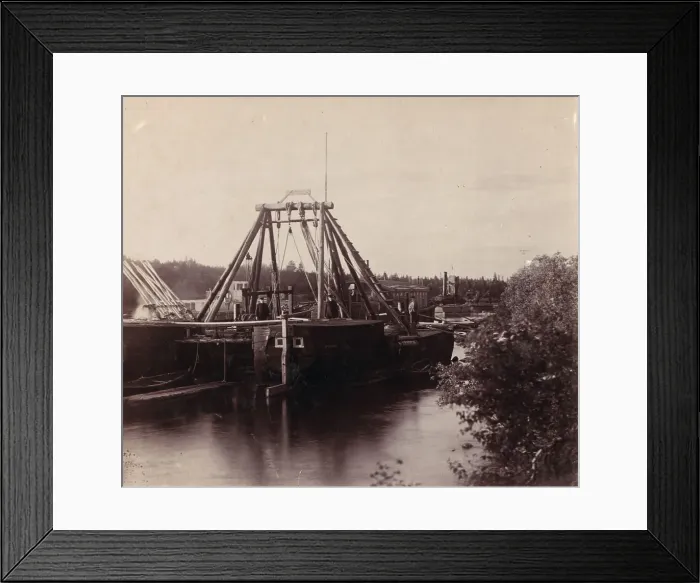 Framed Print : Stone-lifting machine number two [Russian Empire], 1909. Creator: Sergey Mikhaylovich Prokudin-Gorsky