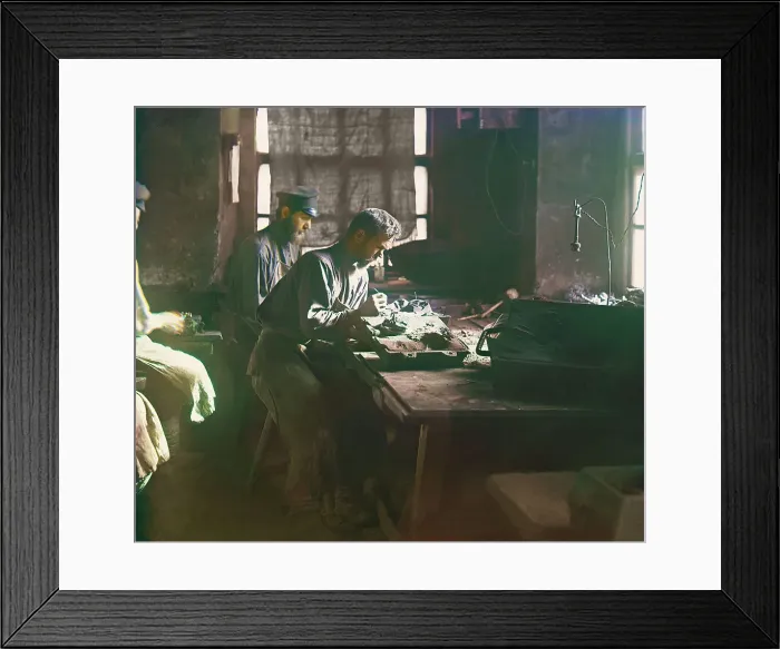 Framed Print : Molding of an artistic casting, Kasli Iron Works, 1910. Creator: Sergey Mikhaylovich Prokudin-Gorsky Framed Print : Molding of an artistic casting, Kasli Iron Works, 1910. Creator: Sergey Mikhaylovich Prokudin-Gorsky
